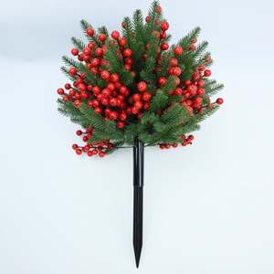 LO-503 50 Branches de pin de 57 cm, <span class=keywords><strong>sapin</strong></span> artificiel rouge résistant aux UV pour l'extérieur avec piquet de sol pour la décoration de <span class=keywords><strong>jardin</strong></span> de Noël - Product Image 4