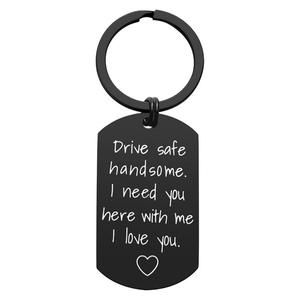 سلسلة مفاتيح صديقة للبيئة منسوجة بعبارة 'درايف سيف' للحبيب - سلسلة مفاتيح بعبارة 'أنتِ هنا أنتِ تكفي' هدية عيد ميلاد أو عيد الحب - Product Image 1