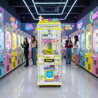 Machine d'arcade à clip rotatif avec logo lumineux, machine distributrice de prix suspendus LED attrayante