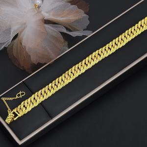 Pulsera de Cadena Cubana JXX 2025 para Mujer, Chapada en Oro de 24K de Alta Calidad, Nuevos Diseños, Pulsera con Dijes de Oro de Dubái Hecha de Latón - Product Image 3