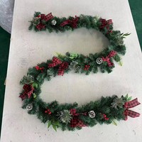 Décoration de Noël, guirlande de feuilles de pin fleuries, 2,7 mètres, fleurs en plastique denses