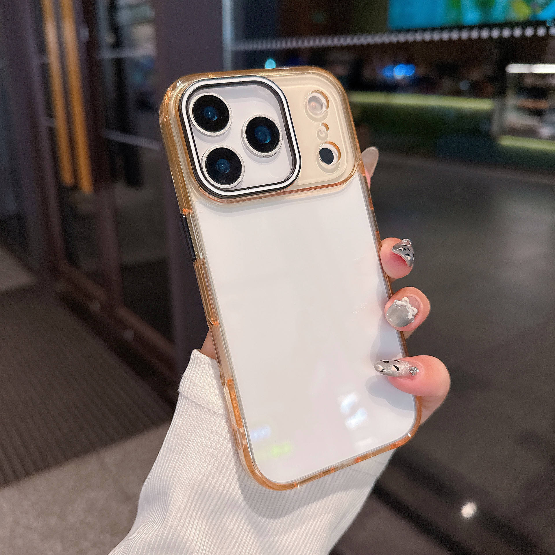 สีเหลืองโปร่งใสสูง