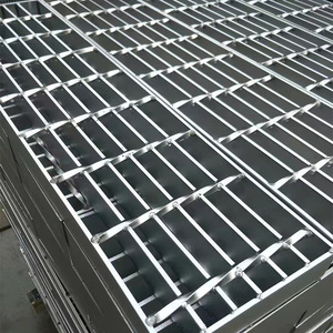 Gradini in Grigliato Saldato Economici in Acciaio Inox/Acciaio al Carbonio, Design Industriale Leggero e Resistente con Forte Drenaggio per Passerelle - Product Image 6