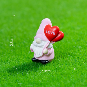 Statues miniatures de nains amoureux pour la Saint-Valentin, figurines de gnomes en résine miniatures pour jardin féerique, décoration de table, artisanat DIY, ornement - Product Image 6