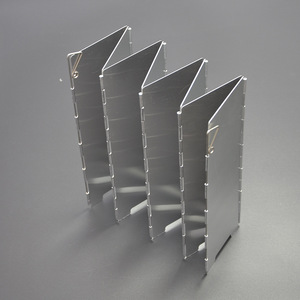 เตาแคมป์ปิ้งกลางแจ้ง แผ่นบังลม อลูมิเนียมอัลลอยด์ พับได้ น้ำหนักเบา พกพาสะดวก กันลม 8 ชิ้น พร้อมกล่อง - Product Image 4