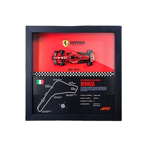 Modèle <span class=keywords><strong>de</strong></span> voiture <span class=keywords><strong>de</strong></span> course F1 Leclerc Grand Prix avec cadre <span class=keywords><strong>de</strong></span> présentation pour bureau - Product Image 1