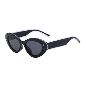 Nuevas gafas de sol de ojo de gato para mujer, montura negra de PC, protección UV400, clase 2, gafas de sol modernas para uso en exteriores - Product Image 1