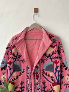 Chaqueta bordada Suzani hecha a mano, abrigo de algodón acolchado bohemio, prendas de vestir exteriores bordadas florales, moda étnica tradicional para mujer - Product Image 6