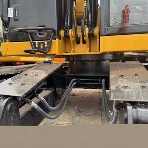 Excavatrice sur chenilles Caterpillar 310 d'occasion de 10 tonnes, importée, de haute qualité, presque neuve, pour projets de construction - Product Image 4