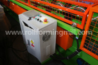 Machine de formage à froid pour la fabrication de gouttières demi-rondes portables à drainage automatique et sans soudure