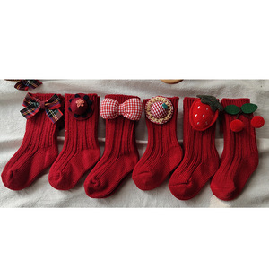 <span class=keywords><strong>Bas</strong></span> décontracté tricoté en <span class=keywords><strong>laine</strong></span> épaissie pour bébés à tube moyen pour enfants Design de Noël espagnol rouge avec nœud en coton doublé polaire hiver - Product Image 5