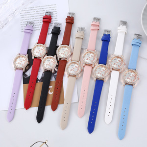 Orologio al Quarzo di Lusso da Donna con Motivo Delfino, Cinturino in Pelle da 20mm, Quadrante con Cristalli e Cassa in Lega - Product Image 6