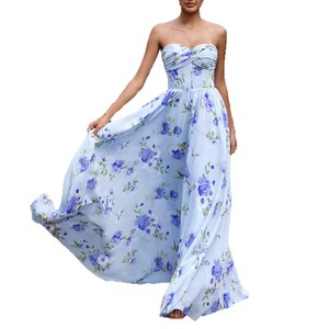 Robe longue de plage à imprimé floral printanier, taille naturelle, col carré, devant torsadé - Product Image 5