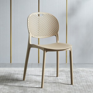 Chaise de salle à manger en plastique d'excellente qualité bon marché moderne italienne chaise de restaurant de café en PP - Product Image 5