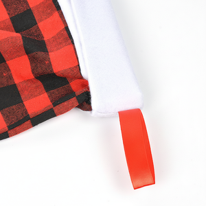 2025 nouvelles chaussettes pour animaux de compagnie de Noël à carreaux transfrontaliers chaussures pour animaux de compagnie et sacs cadeaux pour les décorations de Noël - Product Image 1