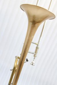 Trombón Tenor de Latón Dorado y Cobre, Cuerpo de Cuproníquel, Varilla Completa, Tono Bb/F, Válvula Axial, Válvula Thayer - Product Image 3