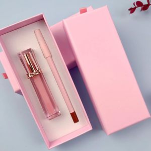 Lot de 12 rouges à lèvres, brillants à lèvres et crayons à lèvres en gros – Kit lèvres mat waterproof longue tenue à marque privée – Cosmétiques pour les lèvres - Product Image 2