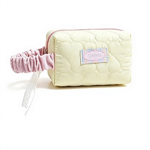 <b>Quilted</b> Love Nylon Cosmetic <b>Bag</b> with Lace Belt Niche Fashionable Portable Zipper 10-20L Mobile Phone <b>Storage</b> for Girls - Product Image 1