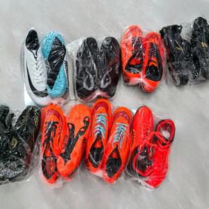 Vente en Gros <span class=keywords><strong>Chaussures</strong></span> <span class=keywords><strong>de</strong></span> Football <span class=keywords><strong>Homme</strong></span> <span class=keywords><strong>de</strong></span> Marque d'Occasion, Stock <span class=keywords><strong>de</strong></span> <span class=keywords><strong>Chaussures</strong></span> Usagées en Balles - Product Image 6