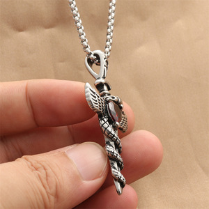 Collier Épée Sacrée en Acier Inoxydable avec Pendentif Pierre Rouge, Bijou Tendance pour Homme, Accessoire Style Hip Hop - Product Image 3