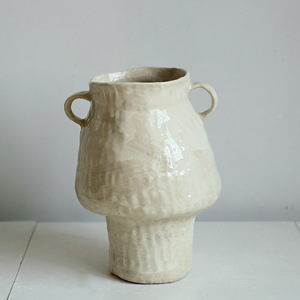 <span class=keywords><strong>Vaso</strong></span> di argilla di lusso fatto a mano <span class=keywords><strong>Beige</strong></span> e crema con finitura bianca lucida moderno stile europeo per interni per uso da tavolo o da pavimento - Product Image 4