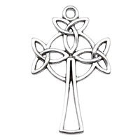Breloque Croix Celtique Ajouree 24x39mm en Alliage de Zinc Argent Vieilli pour Souvenirs de Mariage Irlandais