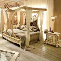 Cadre de lit Queen Size en bois massif capitonné de style européen royal classique français, ensemble de chambre à coucher antique sculpté à la main