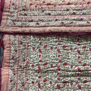 El último edredón Kantha de algodón puro hecho a mano ligero con estampado de Rajasthani, edredón Kantha orgánico Reversible orgánico, edredón Kantha - Product Image 1