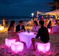 Ensemble de tables en cube LED lumineuses avec protection IP65, garantie de 2 ans, intensité réglable et CRI 95 élevé pour les rassemblements sociaux en extérieur