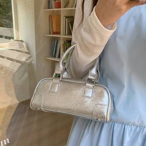 Sac à bandoulière coréen tendance pour femme, collection Printemps 2025, carré horizontal, fermeture éclair, pour tenues quotidiennes, style Lolita, motif fleurs de cerisier jaunes - Product Image 3