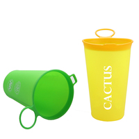 Tasse à eau noire souple en TPU OEM/ODM de 200ml, sans BPA, réutilisable, portable, pliable et pliable, pour le sport sur piste.