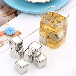 Cubitos de hielo de acero inoxidable, 6 piezas cuadradas para enfriar cerveza y bebidas - Product Image 1
