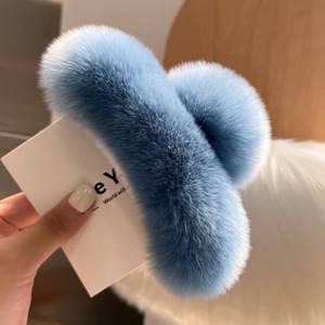 <span class=keywords><strong>Pince</strong></span> à <span class=keywords><strong>cheveux</strong></span> en peluche d'hiver Épingles à <span class=keywords><strong>cheveux</strong></span> élégantes en fourrure de lapin véritable <span class=keywords><strong>Pince</strong></span> à <span class=keywords><strong>cheveux</strong></span> en forme de requin Coiffure pour femmes Filles Accessoires de <span class=keywords><strong>cheveux</strong></span> - Product Image 2
