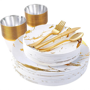 25-teiliges Set aus Einweg-Tellern aus Hartplastik im modernen minimalistischen Stil, schwarze Teller mit goldenen Akzenten am Rand, weiße Teller mit Gold - Product Image 5