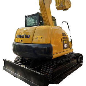 Mini-excavatrice PC60-8 Komatsu d'occasion de 6 tonnes fabriquée au Japon avec des composants de la pompe de la boîte de vitesses du moteur central - Product Image 1