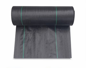 Toile tissée 100 % polyester enduite <span class=keywords><strong>de</strong></span> PE imperméable pour tapis anti-mauvaises herbes pour jardins extérieurs et parterres ornementaux - Product Image 5