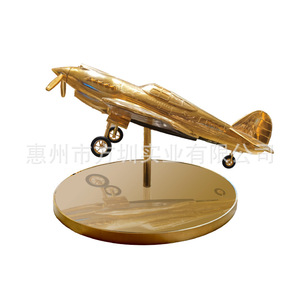 Escultura de Avión Dorada de Acero Inoxidable, Montada en el Suelo, Diseño Artístico Moderno, Hecho en Shenzhen - Product Image 5