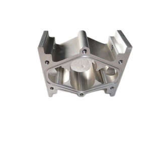 Services de fraisage CNC personnalisés pour applications industrielles de haute qualité, pièces en acier inoxydable, laiton, alliage d'aluminium, plastique - Product Image 4