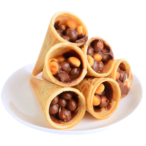 Sandwich à la crème glacée au <span class=keywords><strong>chocolat</strong></span> sucré, biscuits croustillants <span class=keywords><strong>en</strong></span> forme de cône d'œuf - Product Image 1