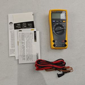 179C True-RMS พร้อมการวัดอุณหภูมิและจอแสดงผลแบบมีไฟพื้นหลัง - III 1000V, IV 600V 179C 179C ดิจิตอล M - Product Image 4