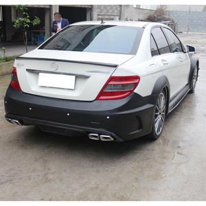 ชุดแต่งคาร์บอนไฟเบอร์แบบเปียกสำหรับรถเบนซ์ C-class Black Series ปี 2012-2014 รุ่น C63 ประกอบด้วยกันชนหน้า-หลัง ฝากระโปรงหน้า สภาพใหม่ - Product Image 6