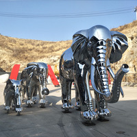 Sculpture d'éléphant en acier inoxydable forgée à la main avec finition miroir pour décoration extérieure traditionnelle et cadeau