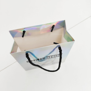 Bolsa de Papel con Logotipo Personalizado con Holograma Láser, Bolsa de Papel de Color Holográfico para Regalos de Joyería, Embalaje de Maquillaje, Bolsa de Papel para Cosméticos - Product Image 4