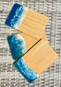 Tabla de Cortar de Madera de Resina Premium Hecha de Madera de Acacia Natural y Madera de Mango, Diseñada para Durar - Product Image 3