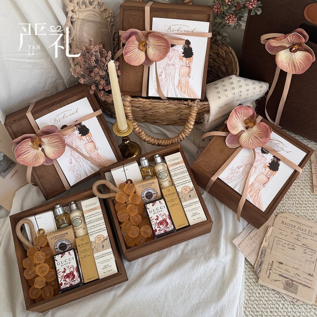 Bridesmaids Wedding Gift Box-Exquisite Light Luxury Wooden Packaging for Women's Ceremony Accessories Rectangular Shape