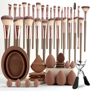 แปรงแต่งหน้าแบบพกพาพร้อมพัฟและอุปกรณ์เสริมความงามสำหรับเครื่องสำอางแบบ OEM แบรนด์ส่วนตัว ชุดแปรงและอุปกรณ์ทำความสะอาด - Product Image 1