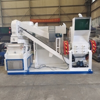 Automatischer Kabelseparator im neuen Design mit SKD-11-Legierungsklingen, staufrei und für kontinuierlichen Betrieb geeignet.