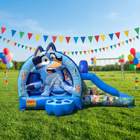 Château gonflable commercial à louer avec toboggan intégré pour fêtes d'enfants et activités en plein air
