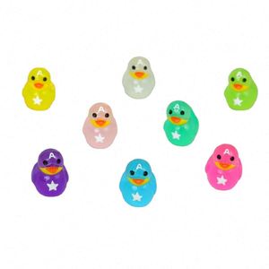 Miniature en plastique 3D en forme de A, canard bébé lumineux, matériau créatif pour pendentif de jeu de sable DIY, nouvelle arrivée, vente en gros - Product Image 2