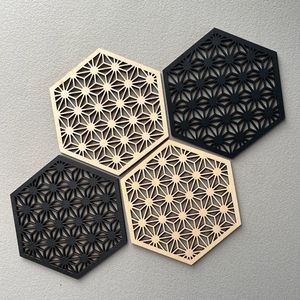 <span class=keywords><strong>Gravure</strong></span> <span class=keywords><strong>et</strong></span> découpe Sous-verre hexagonal en <span class=keywords><strong>bois</strong></span> Décoration de table Artisanat Sous-verre creux au laser en <span class=keywords><strong>bois</strong></span> naturel - Product Image 2